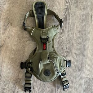 Kong dog harness, M
